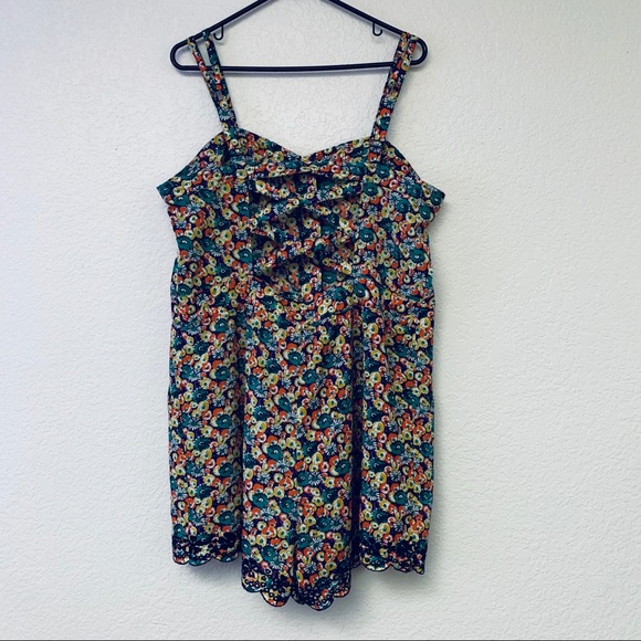 Double Strap Floral Romper - Picture 5 of 7